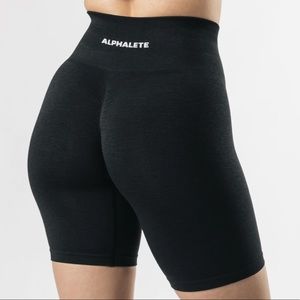 Alphalete Amplify Biker Short - Black